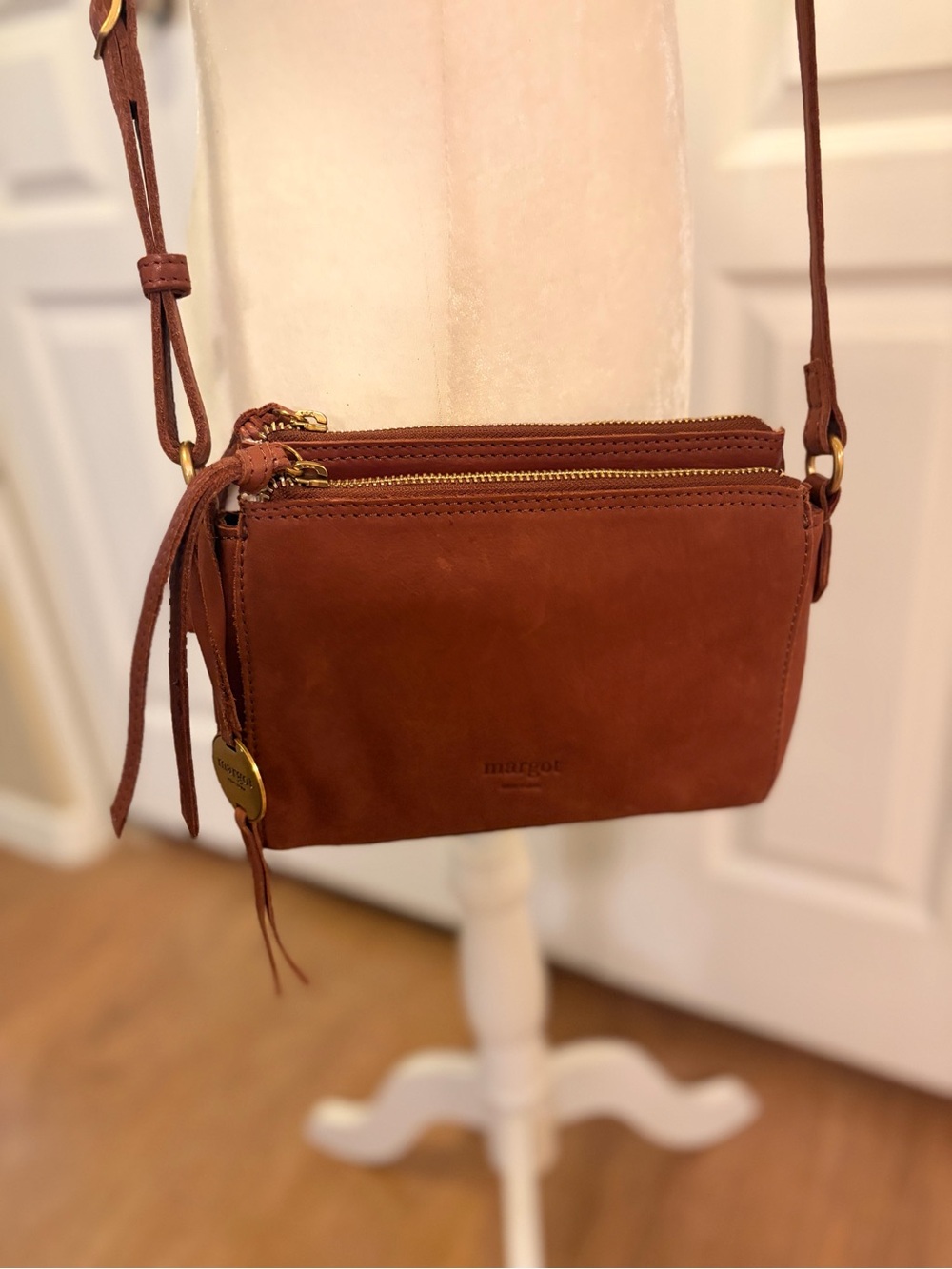 Margot NY Leather Crossbody Bag - Multi Compartment - Picture 14 of 16